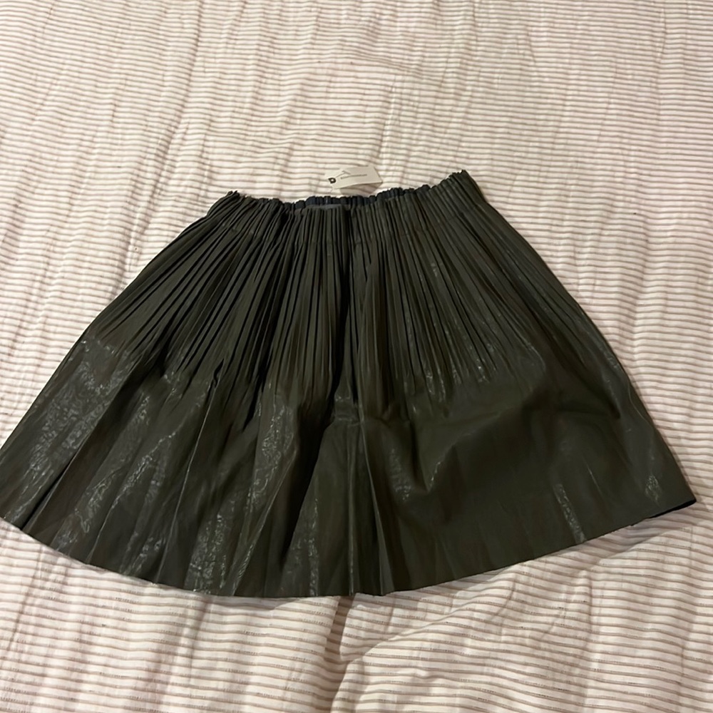 NWT Anthropologie Moss Green Ellene Faux Leather Pleated Skort